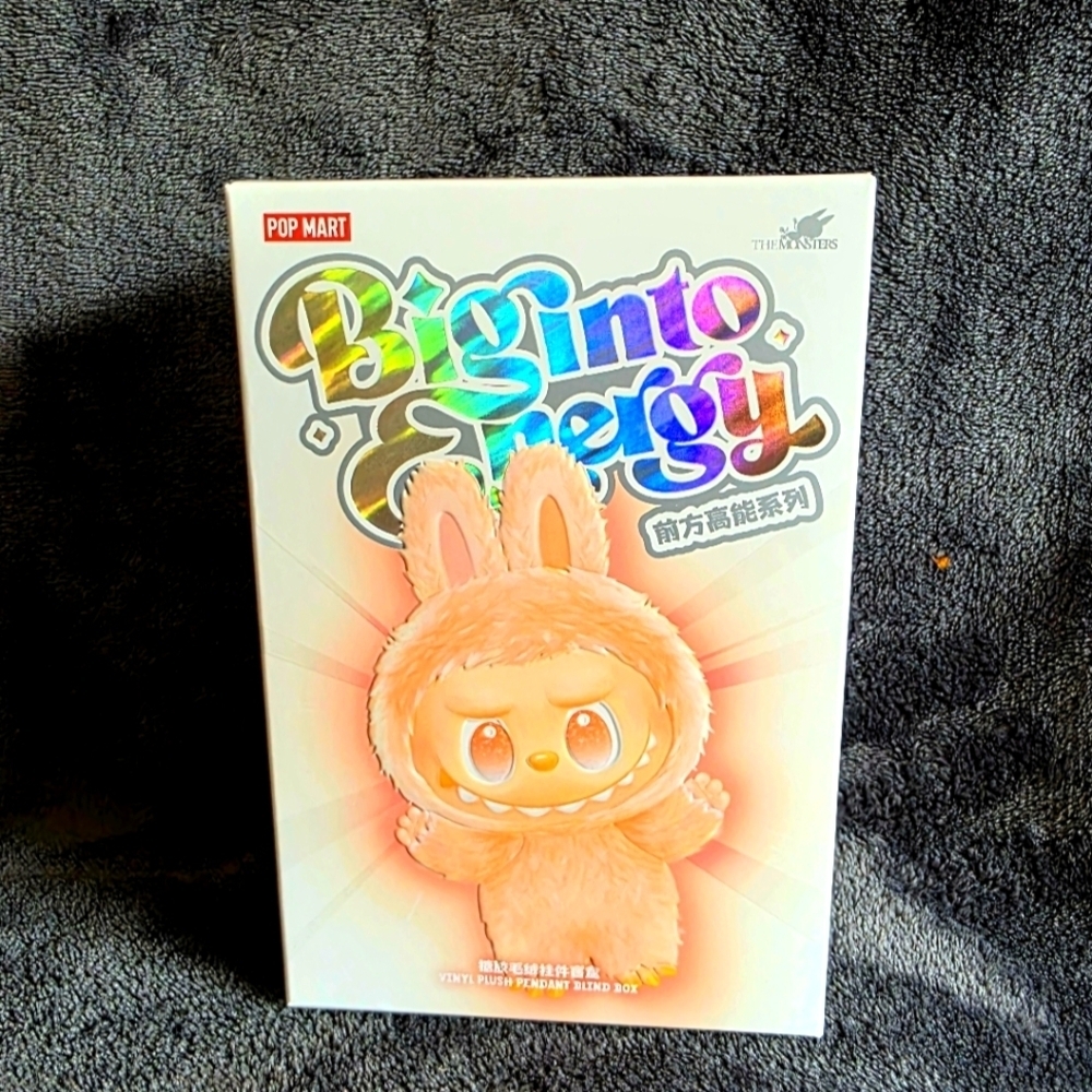 New blind box original Pop Mart Labubu BIG INTO ENERGY monsters vinyl face